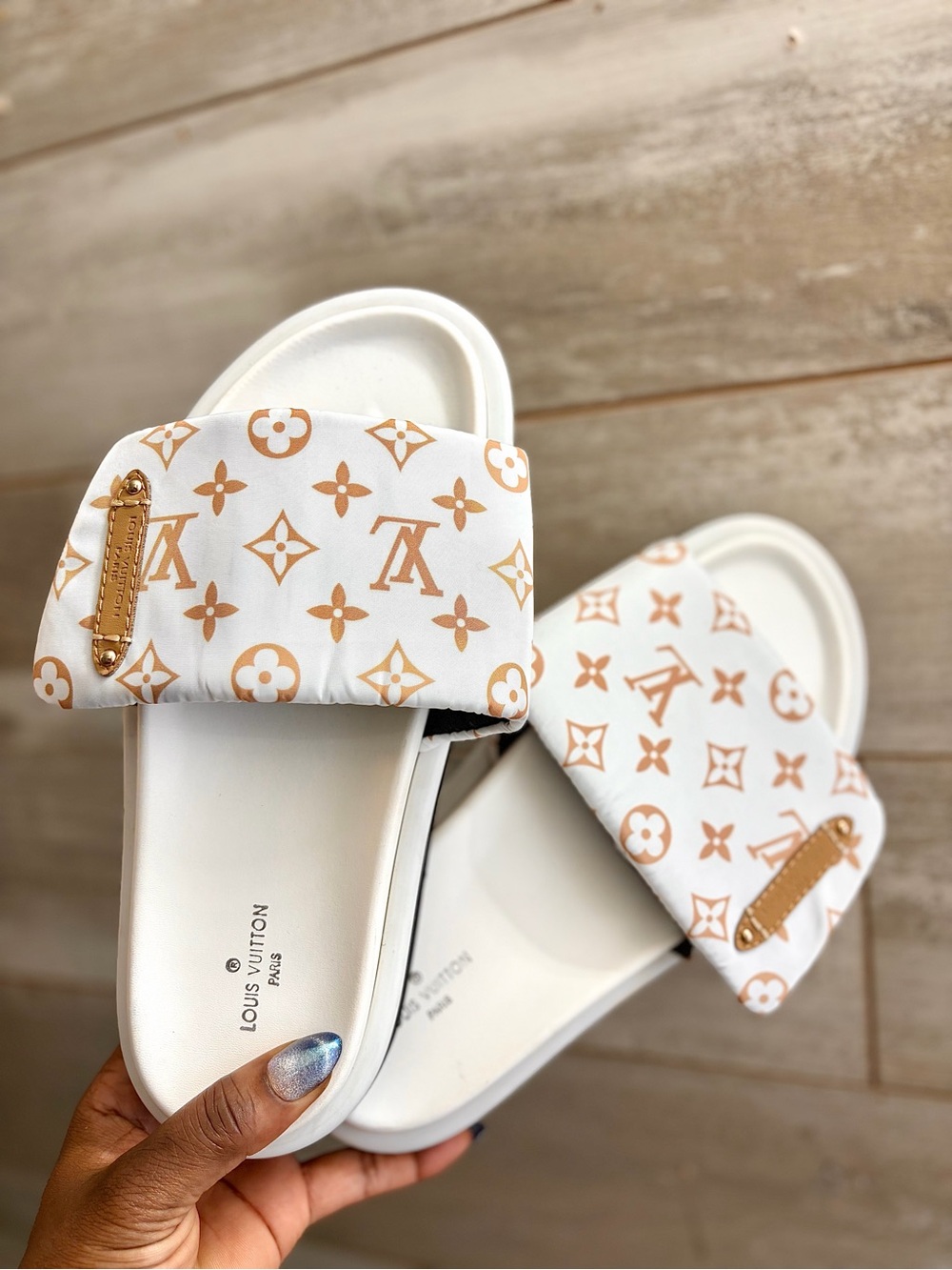 Pillow sandals
